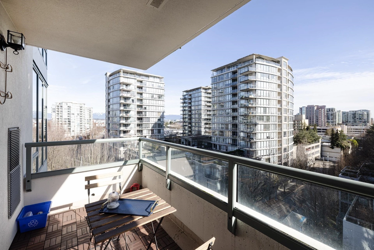 Loft / Bonus Room Photo of 904 5911 Alderbridge Way, Richmond, BC