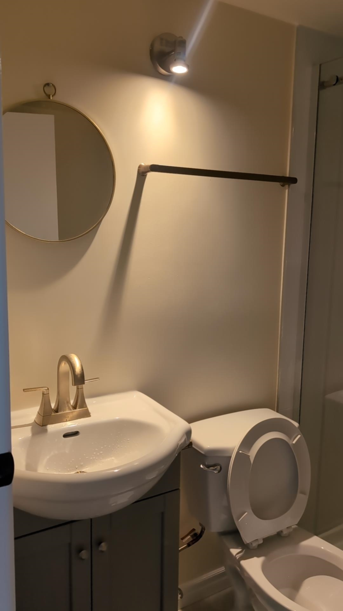 Powder Room Photo of 904 5911 Alderbridge Way, Richmond, BC