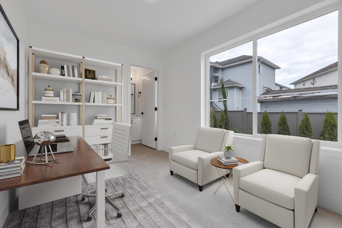 Walk-In Closet Photo of 20 30501 Robin Drive, Abbotsford, BC
