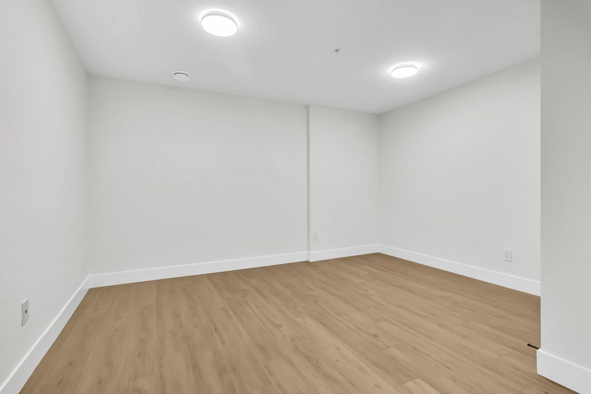 Garage Interior Photo of B 32729 Fraser Crescent, Mission, BC