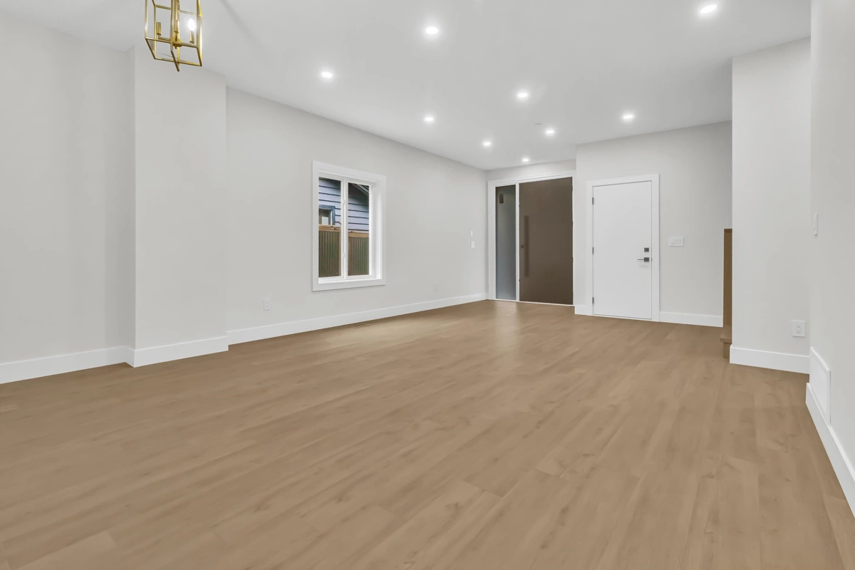 Laundry Room Photo of B 32729 Fraser Crescent, Mission, BC