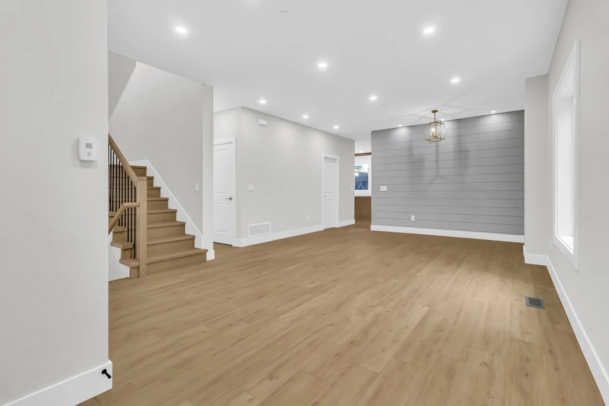 Living Room Photo of B 32729 Fraser Crescent, Mission, BC