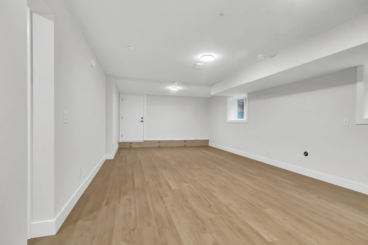 Mudroom Photo of B 32729 Fraser Crescent, Mission, BC