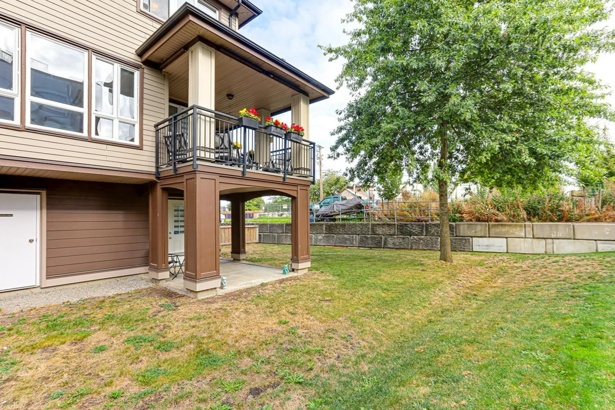 Hallway Photo of 47 160 Pembina Street, New Westminster, BC