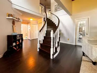 Entry Foyer Photo of 11910 79a Avenue, Delta, BC