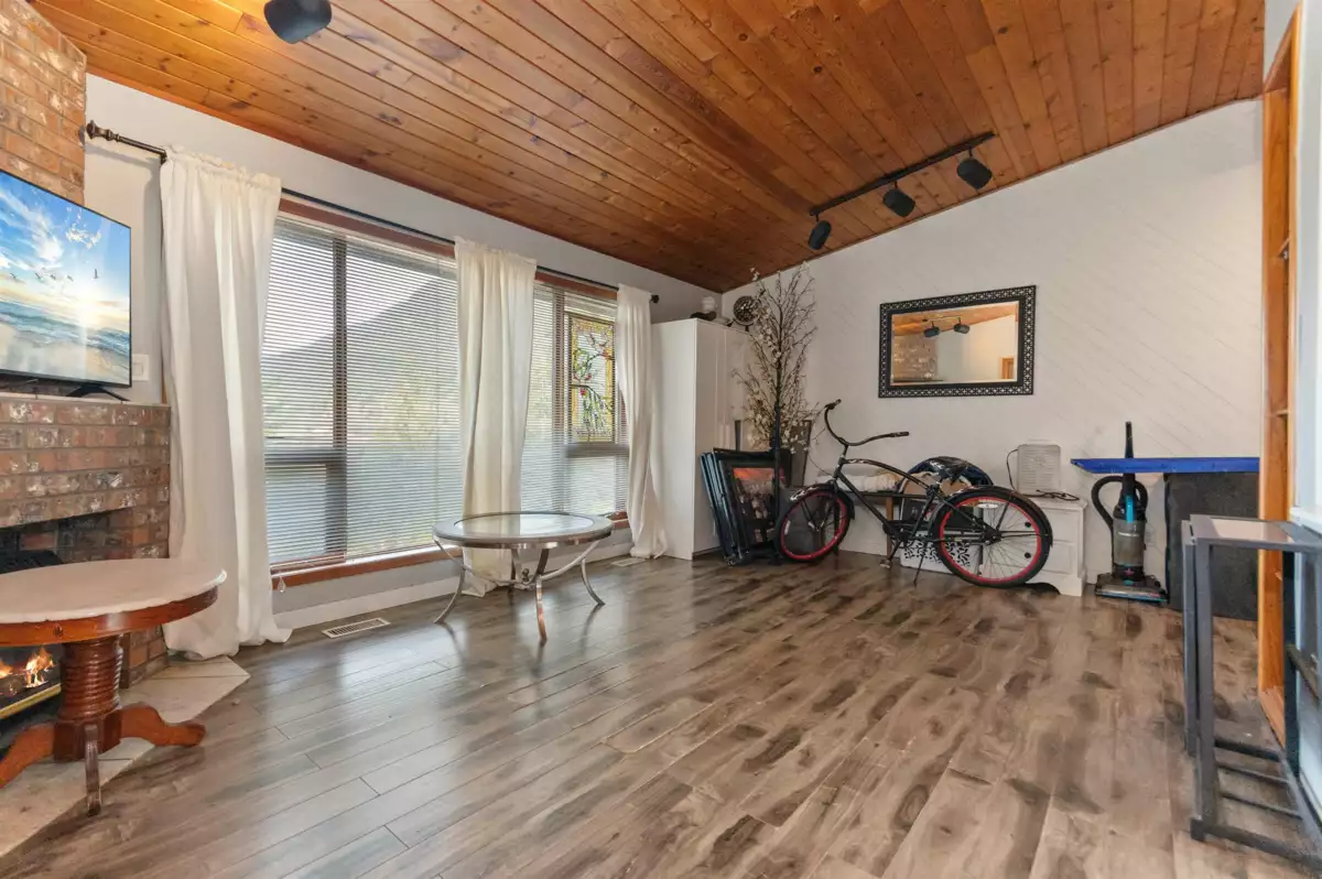 Bedroom 3 Photo of 66176 Kawkawa Lake Road, Hope, BC