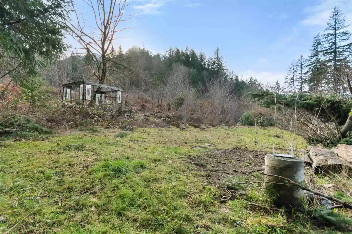 Laundry Room Photo of 66176 Kawkawa Lake Road, Hope, BC