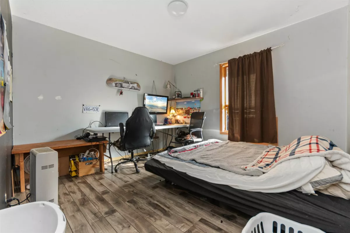 Powder Room Photo of 66176 Kawkawa Lake Road, Hope, BC