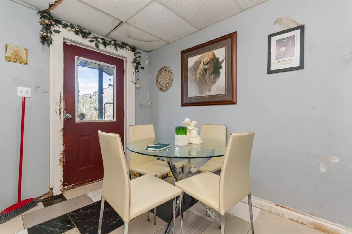 Staircase Photo of 66176 Kawkawa Lake Road, Hope, BC