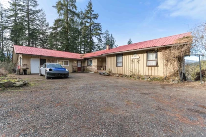 66176 Kawkawa Lake Road, Hope, BC, Hope — Single Family Residence for sale