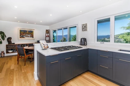 Breakfast Nook Photo of 5237 Timberfeild Road, West Vancouver, BC