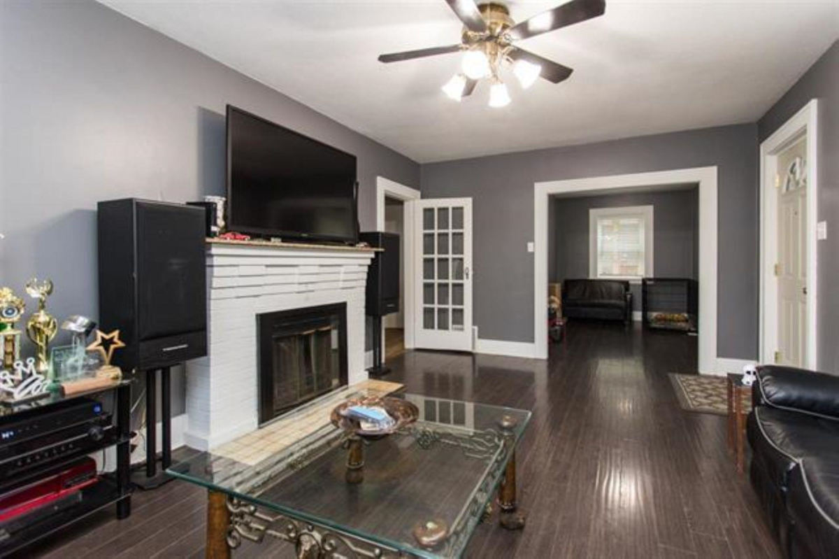 Living Room Photo of 2340 Mckenzie Road, Abbotsford, BC