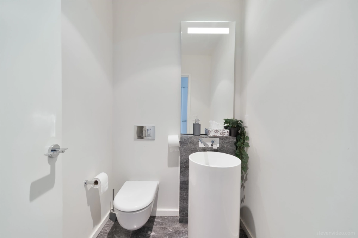 Breakfast Nook Photo of 3707 1151 W Georgia Street, Vancouver, BC