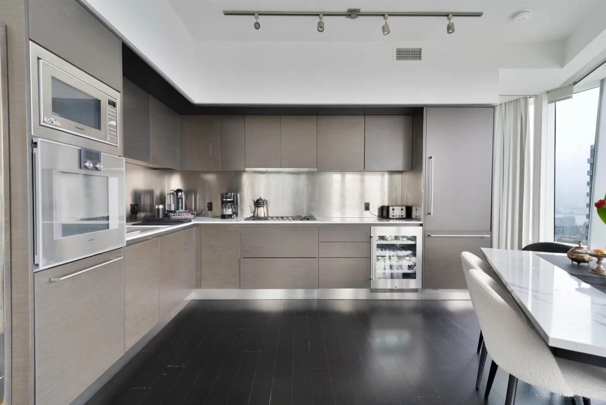 Dining Area Photo of 3707 1151 W Georgia Street, Vancouver, BC