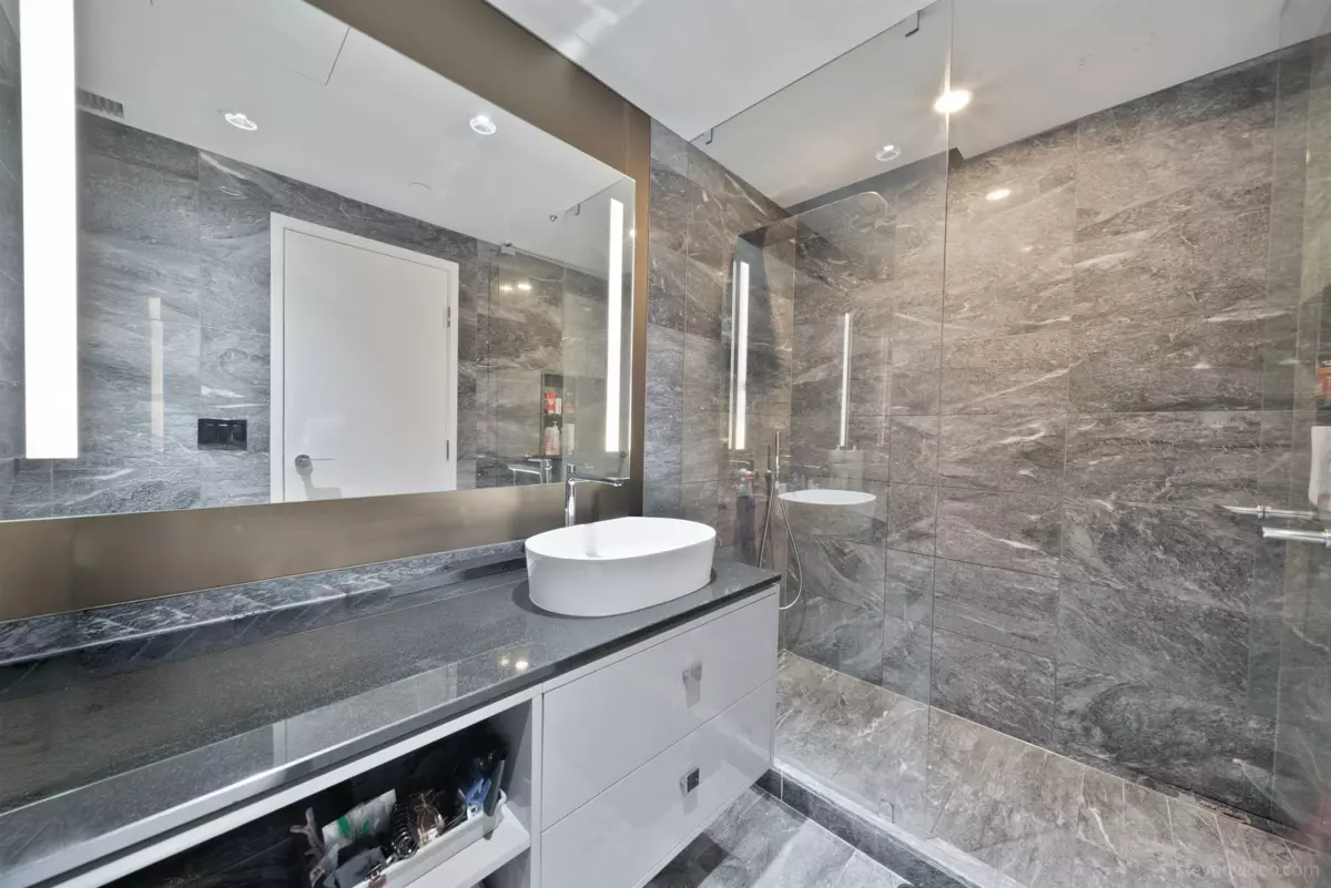 Guest Bathroom Photo of 3707 1151 W Georgia Street, Vancouver, BC