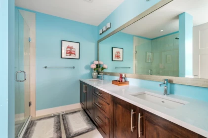 Powder Room Photo of 2509 164a Street, Surrey, BC