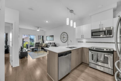 405 8733 160 Street, Surrey, BC, Surrey — Apartment/Condo for sale