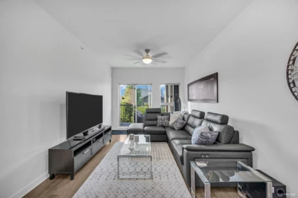 Kitchen Photo of 405 8733 160 Street, Surrey, BC