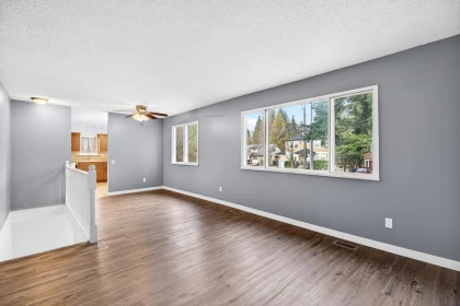 Kitchen Island Photo of 32244 14th Avenue, Mission, BC