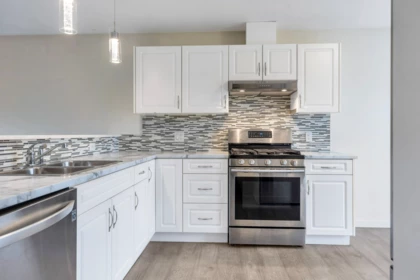 Kitchen Island Photo of 2052 E 41st Avenue, Vancouver, BC