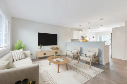 2052 E 41st Avenue, Vancouver, BC