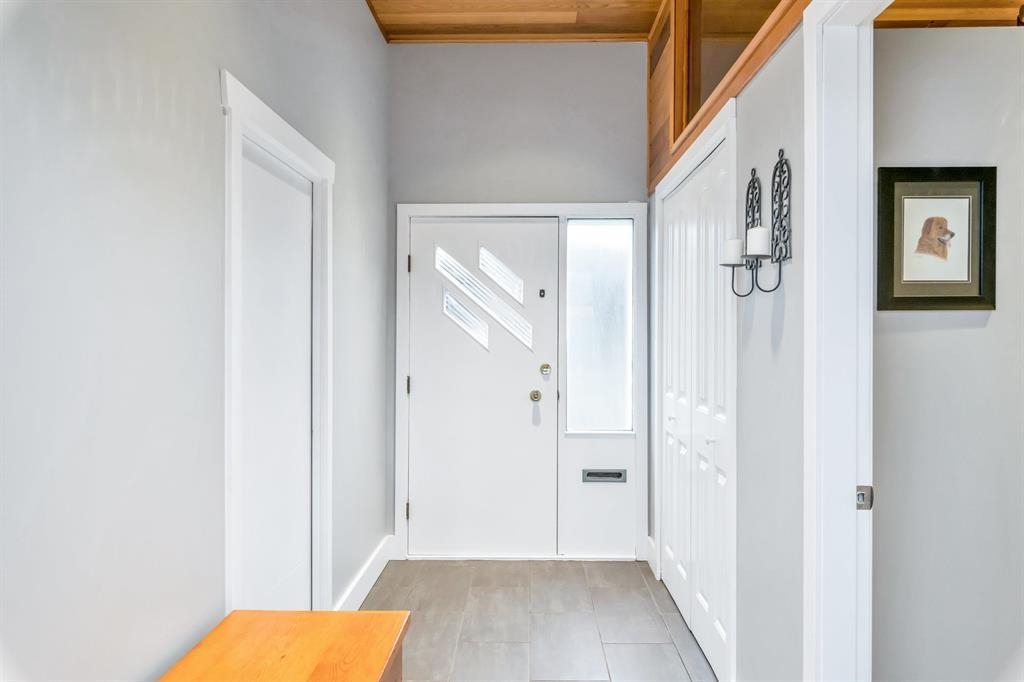 Family Room Photo of 4729 60b Street, Delta, BC