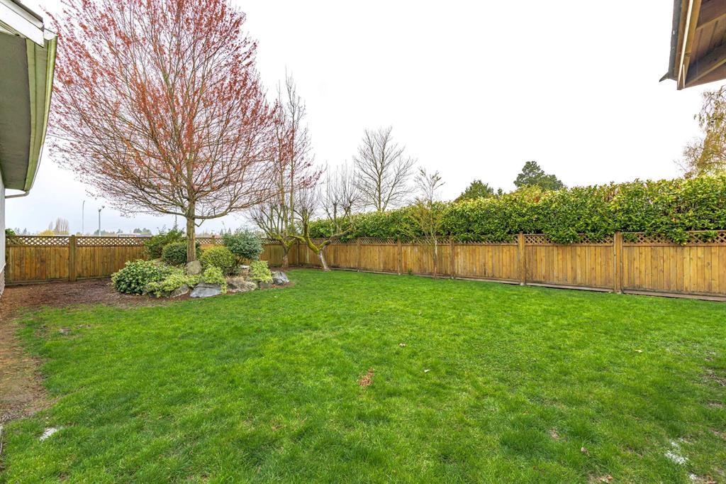 Garden / Landscaping Photo of 4729 60b Street, Delta, BC