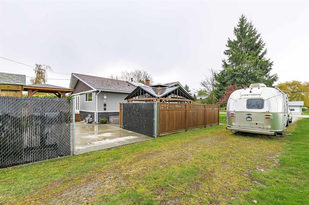 Hot Tub / Spa Photo of 4729 60b Street, Delta, BC