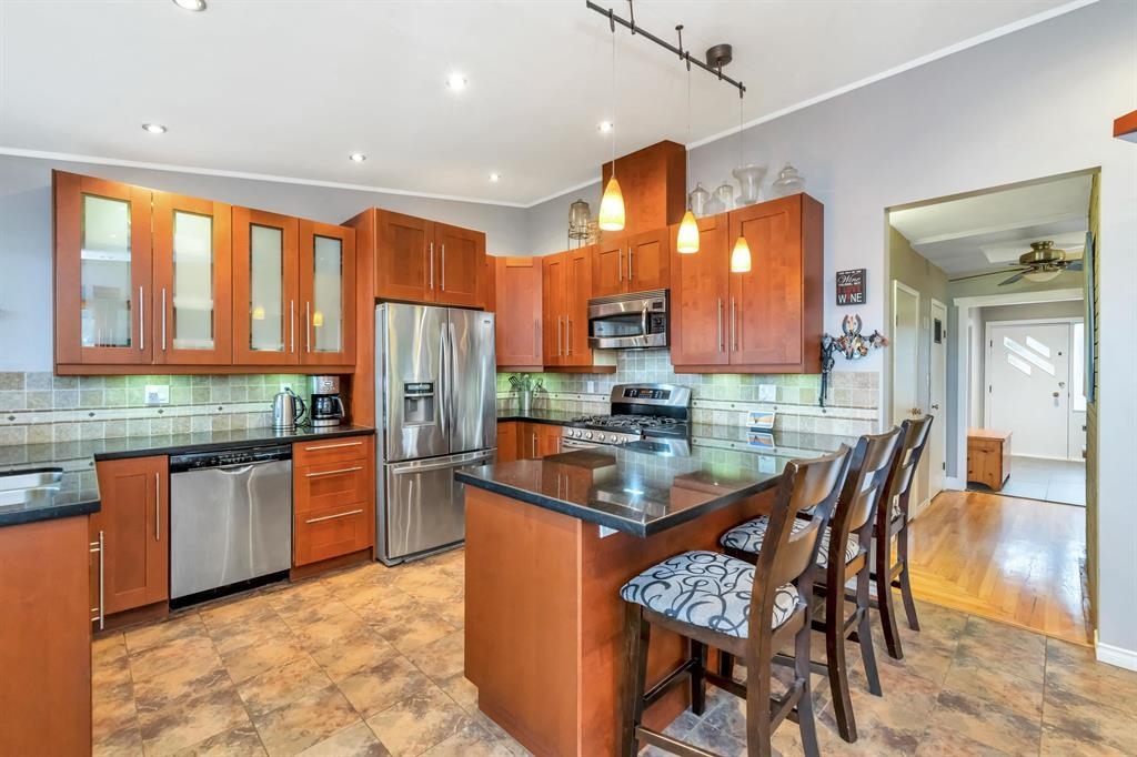 Kitchen Photo of 4729 60b Street, Delta, BC