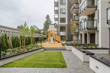 Outdoor Patio Photo of 405 32174 George Ferguson Way, Abbotsford, BC