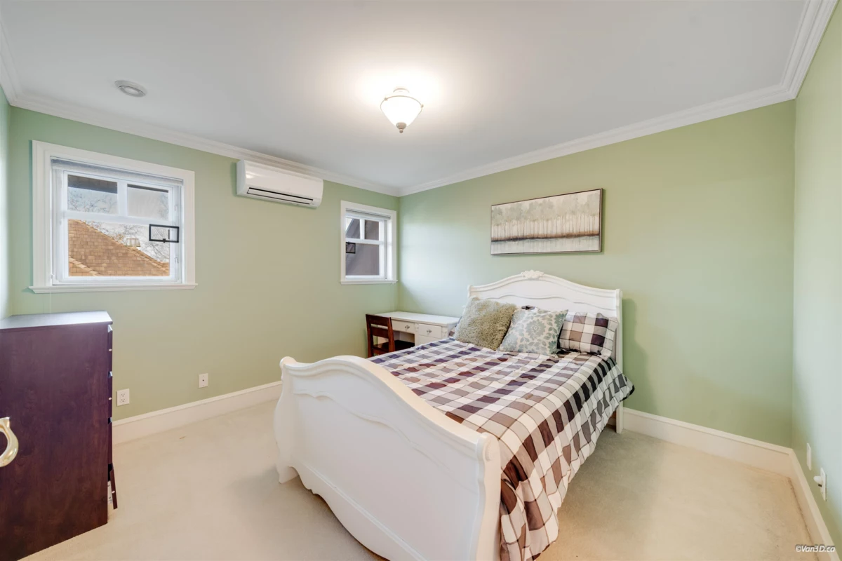 Entry Foyer Photo of 15783 Collingwood Crescent, Surrey, BC