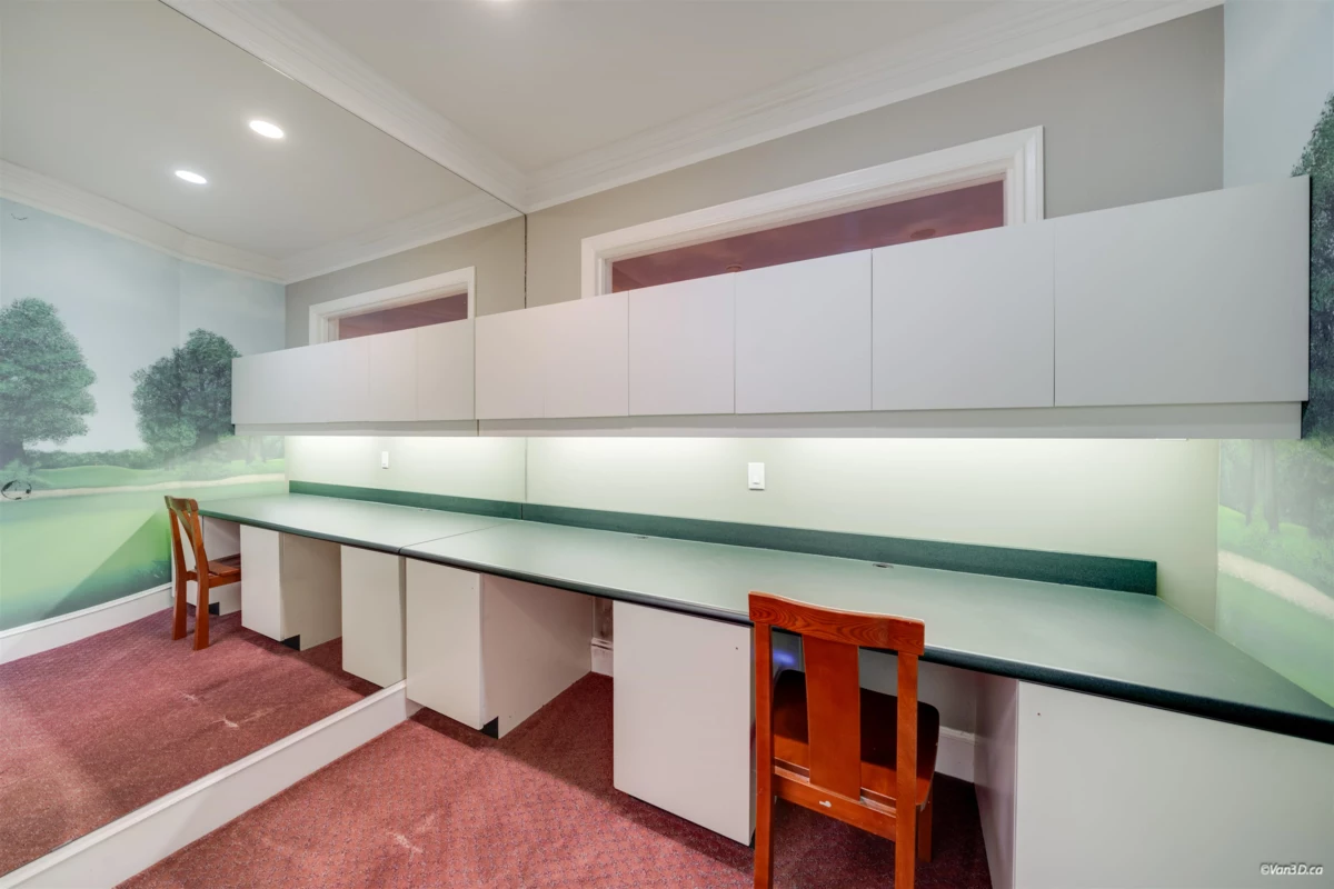 Swimming Pool Photo of 15783 Collingwood Crescent, Surrey, BC