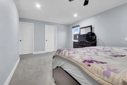 Laundry Room Photo of 18239 68 Avenue, Surrey, BC