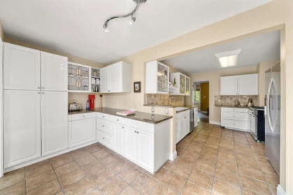 1588 Inglewood Avenue, West Vancouver, BC