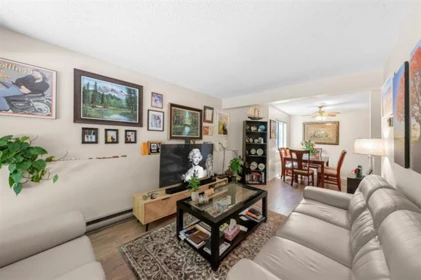 Kitchen Photo of 113 9952 149 Street, Surrey, BC