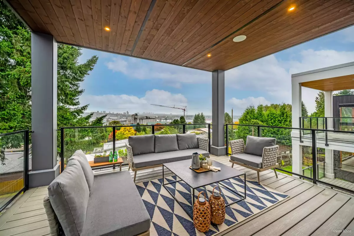 Breakfast Nook Photo of 973 Adderley Street, North Vancouver, BC
