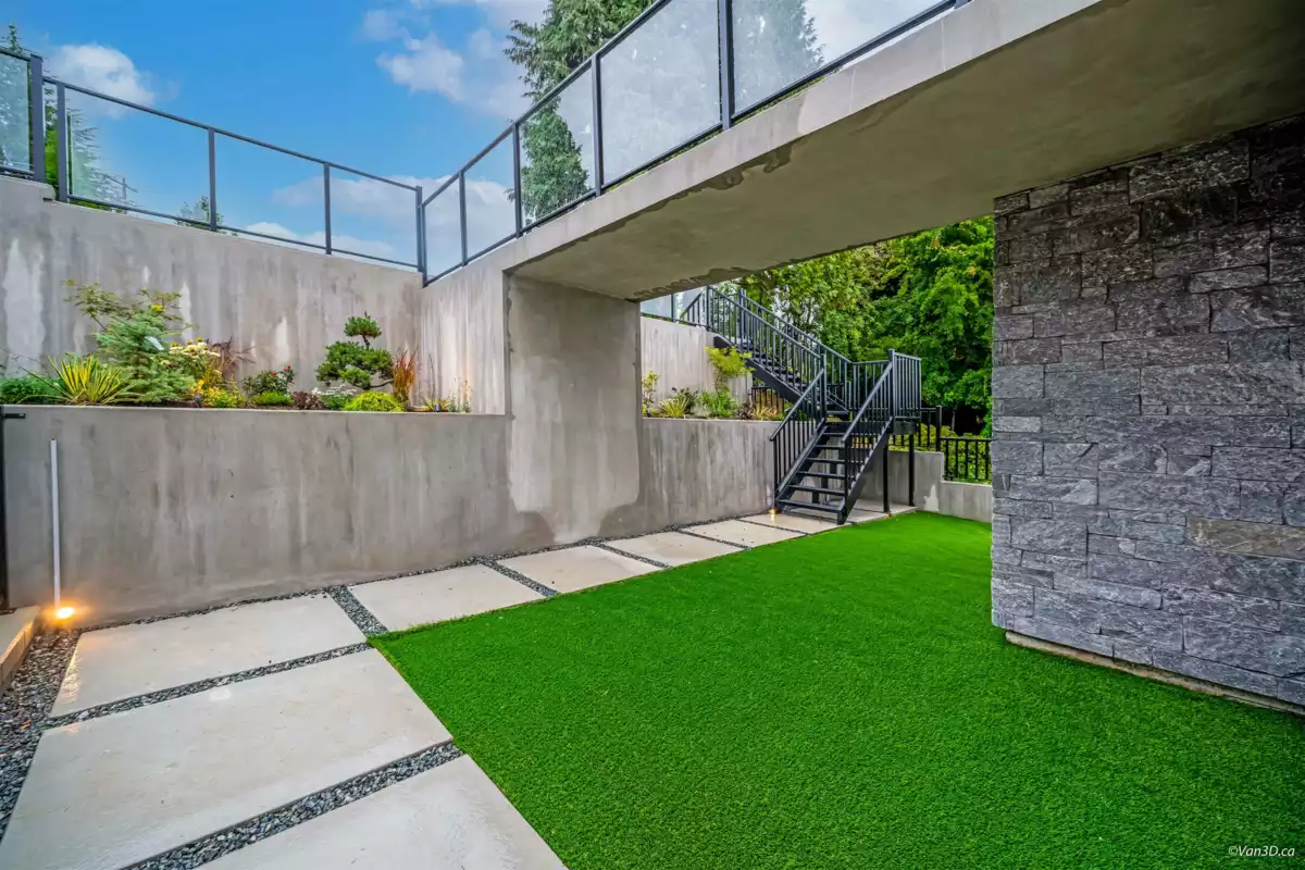 Living Room Photo of 973 Adderley Street, North Vancouver, BC