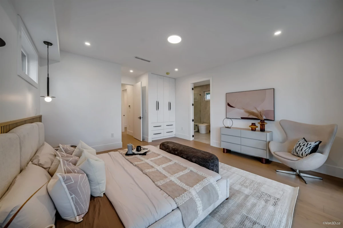 Loft / Bonus Room Photo of 973 Adderley Street, North Vancouver, BC