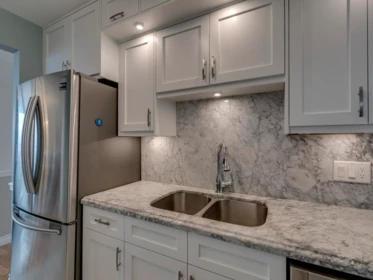 902 3920 Hastings Street, Burnaby, BC, Burnaby — Apartment/Condo for sale