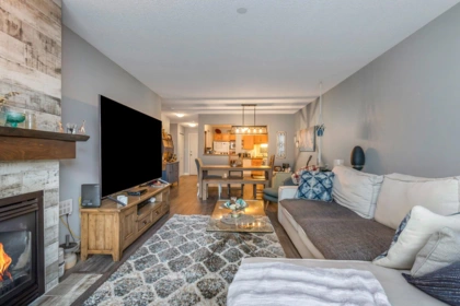 102 33280 E Bourquin Crescent, Abbotsford, BC, Central Abbotsford — 2 bed apartment/condo for sale