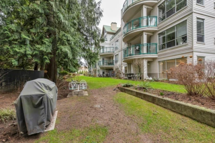 Street View Photo of 102 33280 E Bourquin Crescent, Abbotsford, BC