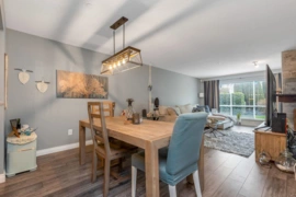 102 33280 E Bourquin Crescent, Abbotsford, BC