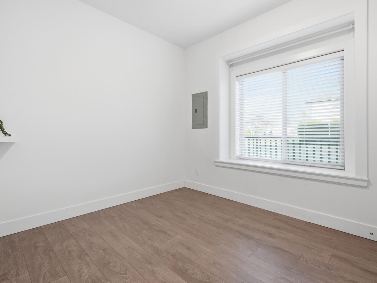 Office / Den Photo of 7847 15th Street, Burnaby, BC