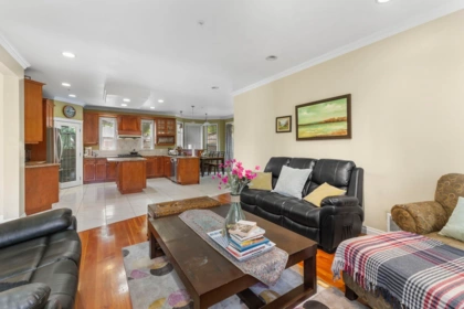 Kitchen Island Photo of 9833 182 Street, Surrey, BC