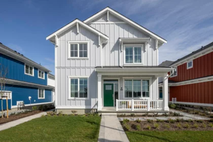 358 Red Barn Boulevard, Delta, BC, Hawthorne — 4 bed half duplex for sale