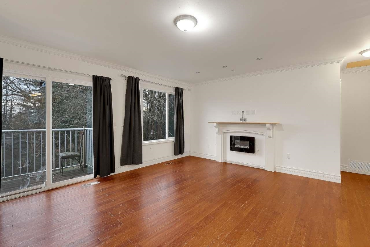 Family Room Photo of 32774 7th Avenue, Mission, BC