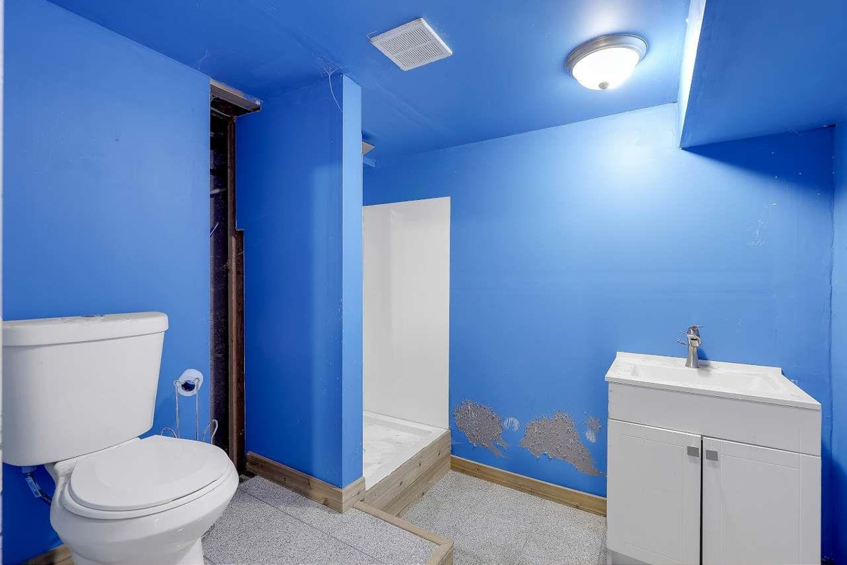 Mudroom Photo of 32774 7th Avenue, Mission, BC