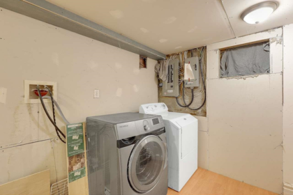 Powder Room Photo of 32774 7th Avenue, Mission, BC