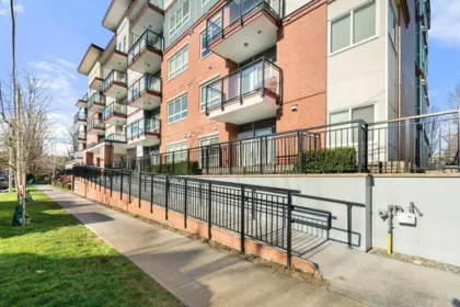 203 2229 Atkins Avenue, Port Coquitlam, BC, Port Coquitlam — Apartment/Condo for sale