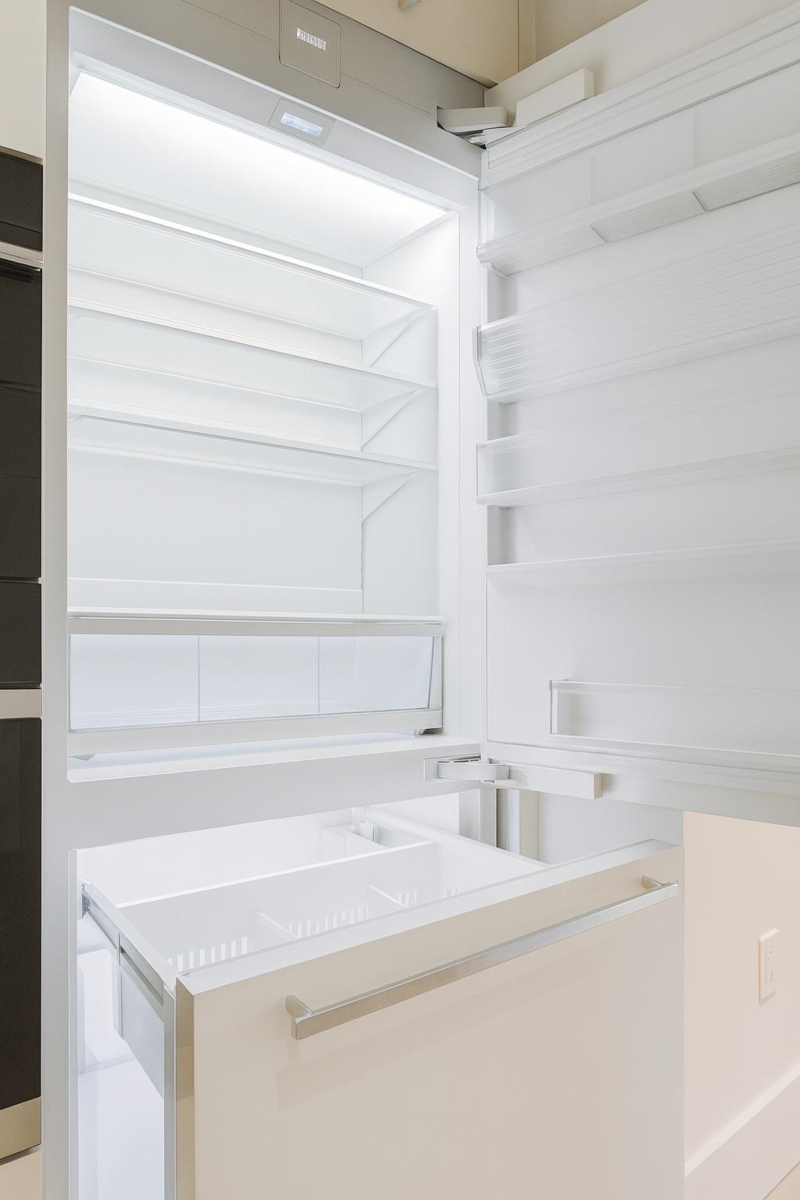 Dining Area Photo of 306 6168 East Boulevard, Vancouver, BC